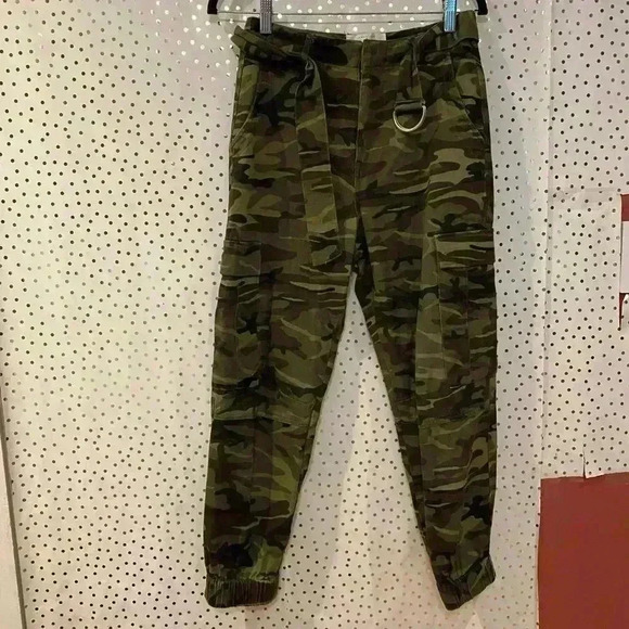 American Threads Camo Pants - Picture 1 of 10